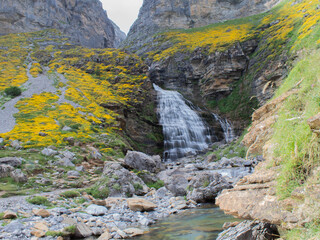 waterfall in the mountains (cola de caballo)