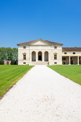 Obraz premium Villa Saraceno in Agugliaro, by Andrea Palladio, leading to a majestic entrance