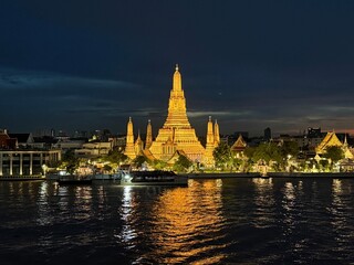 Naklejka premium Wat Arun Bangkok Thailand 2025