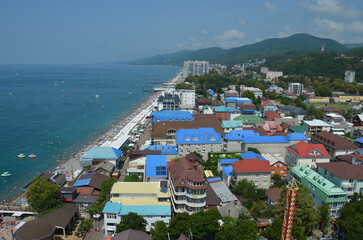 между морем и горами