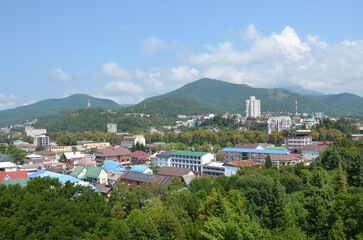 Лазаревское. Город у подножия гор