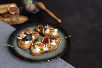 Savory Sweet Toasts with Figs and Goat Cheese