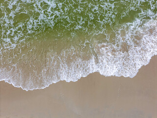 Fale nad morzem Bałtyckim