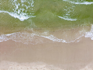 Fale nad morzem Bałtyckim © hunter76