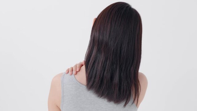 肩　女性