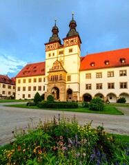 Obraz premium European palace in courtyard at dawn