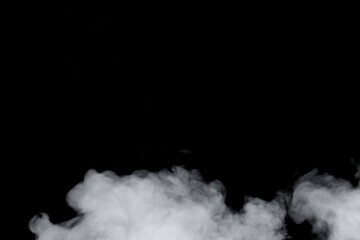黒背景に白い煙