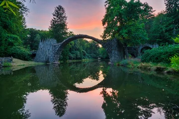 Handdoek met foto Rakotzbrücke Rakotz Bridge (Rakotzbrucke, Devil's Bridge) with reflection of the bridge at sunset in Kromlau, Saxony, Germany  © Pawel Pajor