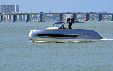 Obraz premium Metallic blue luxury motor boat
