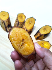 A Simple and Healthy Boiled Plantain Snack