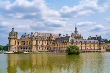 Fototapeta premium Chateau de Chantilly, a historic castle in Chantilly, France