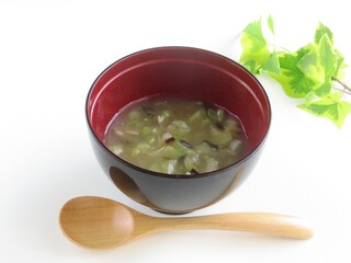 おいしそうなとろみつきの味噌汁