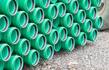 Abwasserrohre gr&uuml;n 1