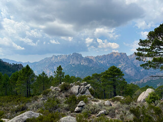 Paysage sur la dernière étape du GR20 entre Paliri et Conca