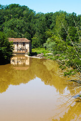 Fototapeta premium Village de Laguépie, en période estivale