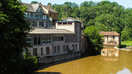 Village de Laguépie, en période estivale