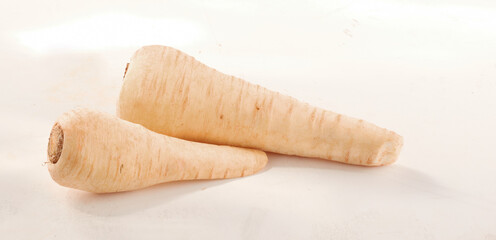 Pastinaken zwei Stück, gemüse, Rüben, 