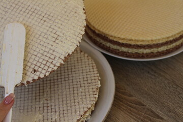 wafer cakes, cream, cake preparation,