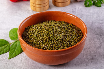 Raw dry green mash bean