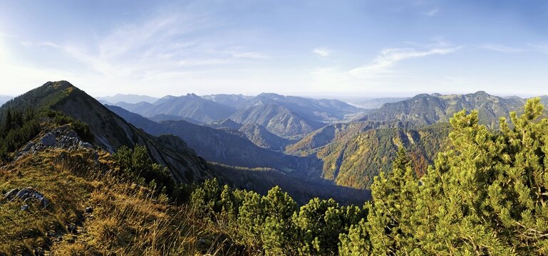 Tegernseer Berge (Tegernsee Lake Range) and the Tegernsee (Tegernsee Lake) viewed from the Blauberg ridge, Tirol, Austria, Europe