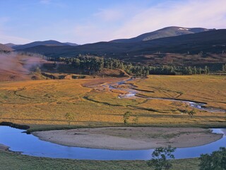 Morning mood at Dee Valley with River Dee, Braemer, Scotland, United Kingdom, Europe
