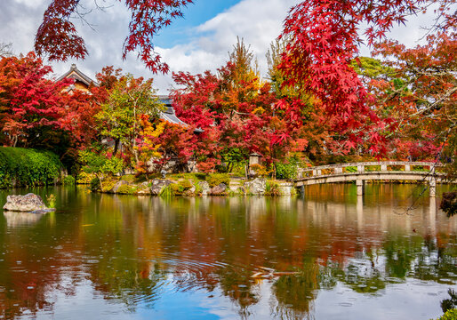 Eikando temple gardens in autumn, Kyoto, Japan