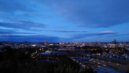 冬の仙台の市街地の夜景