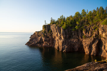 Fototapeta premium Summer sunset over Lake Superior's shores in Minnesota North Shore