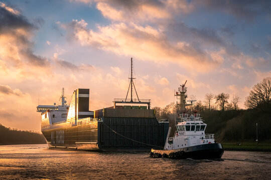 Nord Ostsee Kanal Container Schiff