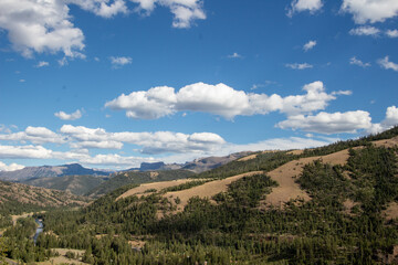 Fototapeta premium view of the mountains