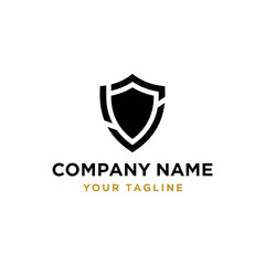 Naklejka premium Modern shield logo design, featuring a stylized black shield shape, suitable for a company identity.