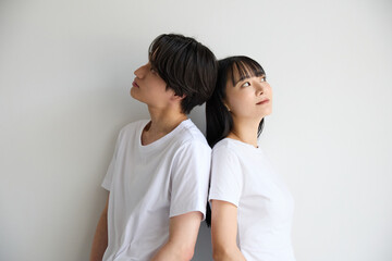 アジアの若い男女の美容に関するポートレート