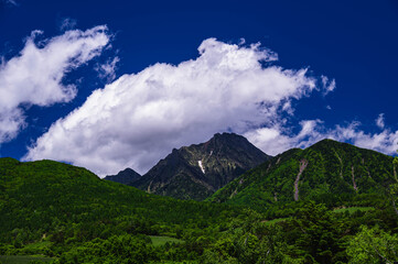 山梨県立まきば公園からの赤岳　