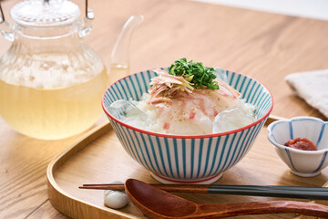 冷やし鯛茶漬け｜冷たいお出汁で食べる夏ごはん