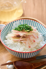 冷やし鯛茶漬け｜冷たいお出汁で食べる夏ごはん