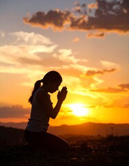 Fototapeta premium Silhouette of Sorrowful Prayer at Horizon