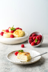 cottage cheese pancakes with raspberries and mint