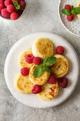 cottage cheese pancakes with raspberries and mint