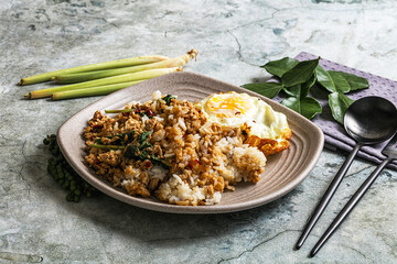 Rice with minced meat and basil
