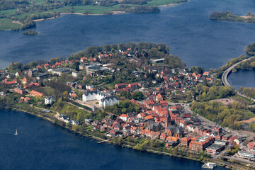 Fototapeta premium Luftbild Schloss Plön
