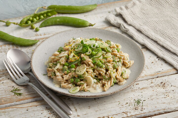 Chickpea pasta with peas