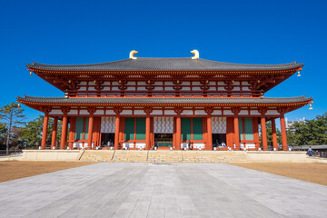 Obraz premium 奈良、興福寺、佛寺、寺院、文化財、木造建築、古代建築、日本文化、歷史名勝、文化財、木、綠色、青空、写真素材