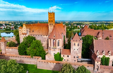 Obraz premium Malbork Castle on the Nogat River in Poland