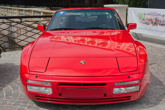 Red Porsche 944 S2 1991