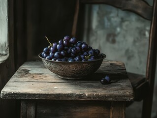 A grape is laid in the big bowl.