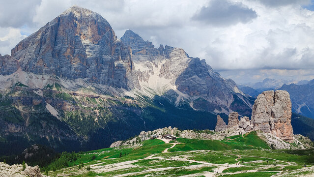 Cinque torri Dolomites - Powered by Adobe
