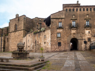 Trujillo's plaza mayor showing palace of the duke of san carlos and church of san martin