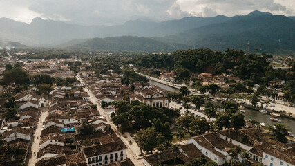 Paraty Paisagem Arquitetura Colonial Brasil Cidade Litorânea Porto Rio de Janeiro Colonial História Cultura Caminho Real Rota Ouro Artesanal Madeira Natureza Oceano Costa Barco Turismo Patrimônio