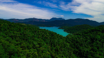 Praia Mar Oceano Natureza Barcos Água Verde Mata Atlântica Areia Tropical Rio De Janeiro Brasil Paisagem Cidade Litoranea Turismo Viagem Cultura Colonial Patrimonio Historico Porto Paraty Colorido