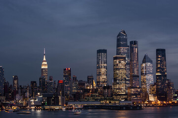 Fototapeta premium Night view of the NYC skyline